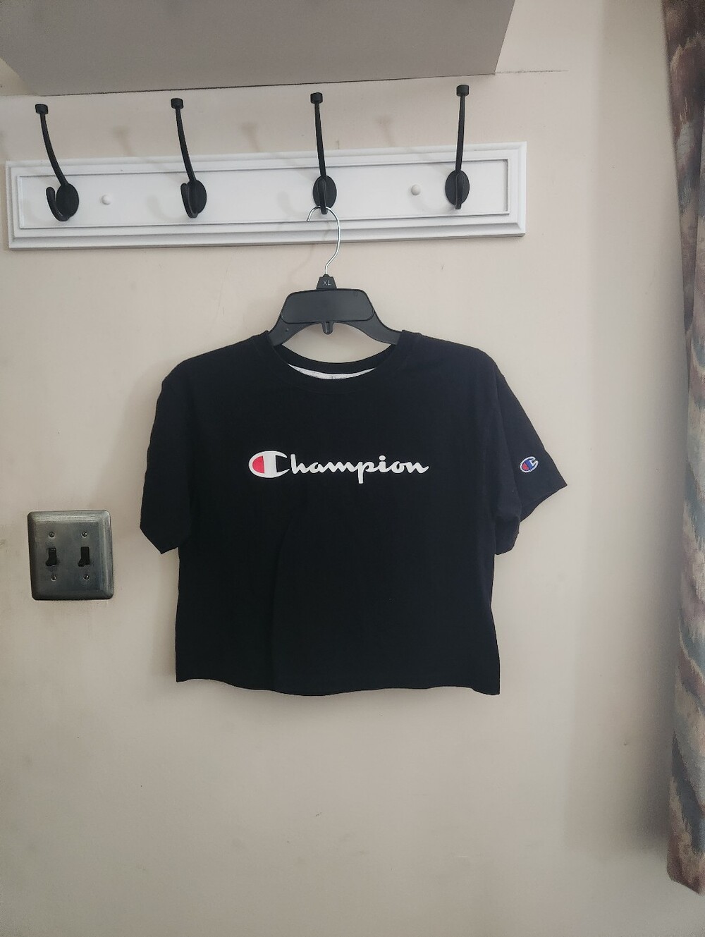 🎉 Black Champion Crop Top